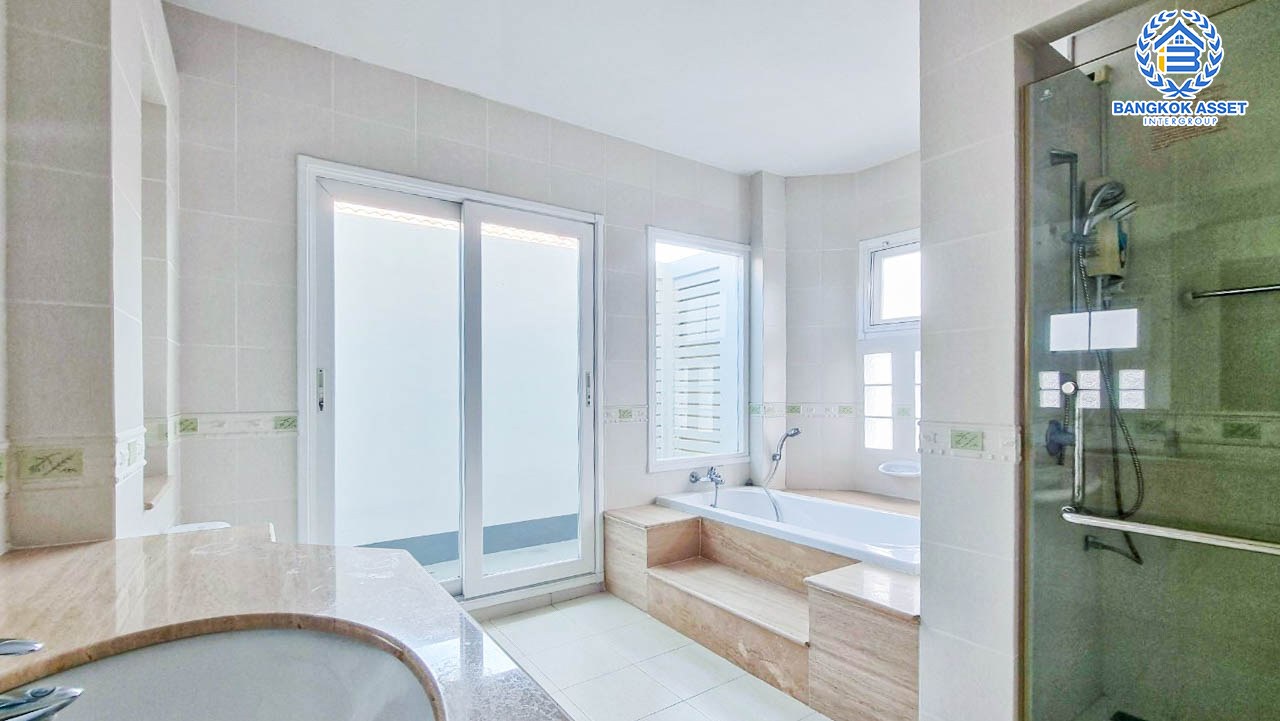 *****บ้านเดี่ยวมือสองนนทบุรี โครงการ เพอร์เฟคมาสเตอร์พีช รัตนาธิเบศร์ หลังมุม! เนื้อที่กว้างขวางถึง 106.7 ตร.ว. ฟังก์ชัน 5 ห้องนอน 5 ห้องน้ำ 2 ที่จอดรถ บ้านสภาพสวย พร้อมอยู่ บนทำเลใกล้รถไฟฟ้าสายสีม่วง "สถานีไทรม้า" เพียง 6 นาทีเท่านั้น เชื่อมต่อ ถนนรัตนาธิเบศร์ ใกล้จุดขึ้นทางด่วน "งามวงศ์วาน"