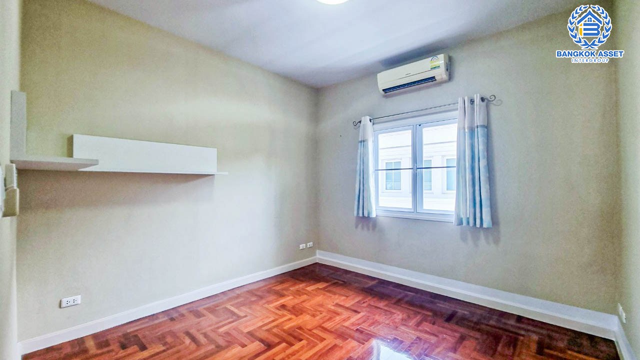 *****บ้านเดี่ยวมือสองนนทบุรี โครงการ เพอร์เฟคมาสเตอร์พีช รัตนาธิเบศร์ หลังมุม! เนื้อที่กว้างขวางถึง 106.7 ตร.ว. ฟังก์ชัน 5 ห้องนอน 5 ห้องน้ำ 2 ที่จอดรถ บ้านสภาพสวย พร้อมอยู่ บนทำเลใกล้รถไฟฟ้าสายสีม่วง "สถานีไทรม้า" เพียง 6 นาทีเท่านั้น เชื่อมต่อ ถนนรัตนาธิเบศร์ ใกล้จุดขึ้นทางด่วน "งามวงศ์วาน"