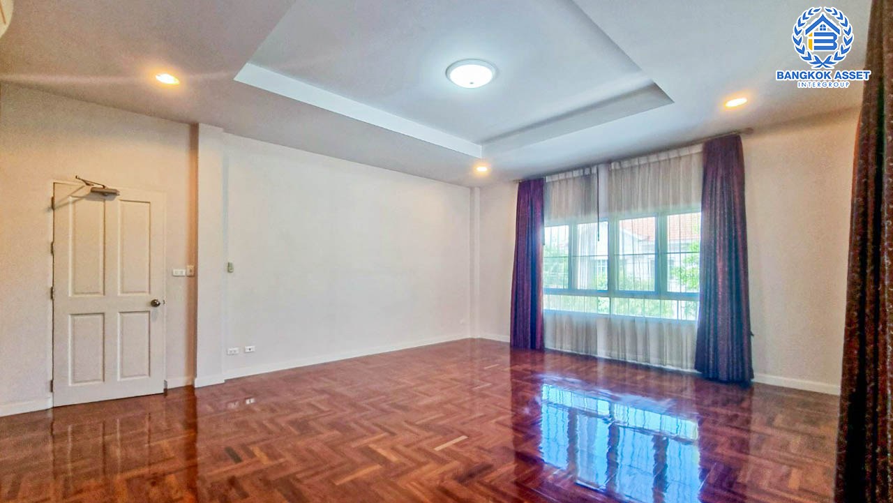 *****บ้านเดี่ยวมือสองนนทบุรี โครงการ เพอร์เฟคมาสเตอร์พีช รัตนาธิเบศร์ หลังมุม! เนื้อที่กว้างขวางถึง 106.7 ตร.ว. ฟังก์ชัน 5 ห้องนอน 5 ห้องน้ำ 2 ที่จอดรถ บ้านสภาพสวย พร้อมอยู่ บนทำเลใกล้รถไฟฟ้าสายสีม่วง "สถานีไทรม้า" เพียง 6 นาทีเท่านั้น เชื่อมต่อ ถนนรัตนาธิเบศร์ ใกล้จุดขึ้นทางด่วน "งามวงศ์วาน"