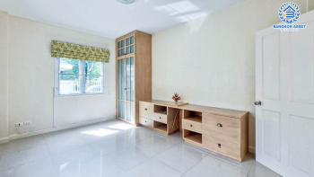 *****บ้านเดี่ยวมือสองนนทบุรี โครงการ เพอร์เฟคมาสเตอร์พีช รัตนาธิเบศร์ หลังมุม! เนื้อที่กว้างขวางถึง 106.7 ตร.ว. ฟังก์ชัน 5 ห้องนอน 5 ห้องน้ำ 2 ที่จอดรถ บ้านสภาพสวย พร้อมอยู่ บนทำเลใกล้รถไฟฟ้าสายสีม่วง "สถานีไทรม้า" เพียง 6 นาทีเท่านั้น เชื่อมต่อ ถนนรัตนาธิเบศร์ ใกล้จุดขึ้นทางด่วน "งามวงศ์วาน"