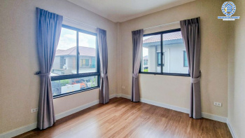 *****บ้านเดี่ยวมือสอง โครงการ เวนิว พระราม9 เนื้อที่กว้าง 50 ตร.ว. ฟังก์ชัน 3 ห้องนอน 3 ห้องน้ำ 2 ที่จอดรถ ภายในสภาพดีเยี่ยม พร้อมอยู่ ขายถูกสุดในโครงการ โครงการบนทำเลกรุงเทพถนนตัดใหม่  เชื่อมต่อถนนศรีนครินทร์-ร่มเกล้า ใกล้รถไฟฟ้าสายสีเหลือง "สถานีศรีกรีฑา" และจุดขึ้นทางหลวงพิเศษหมายเลข9