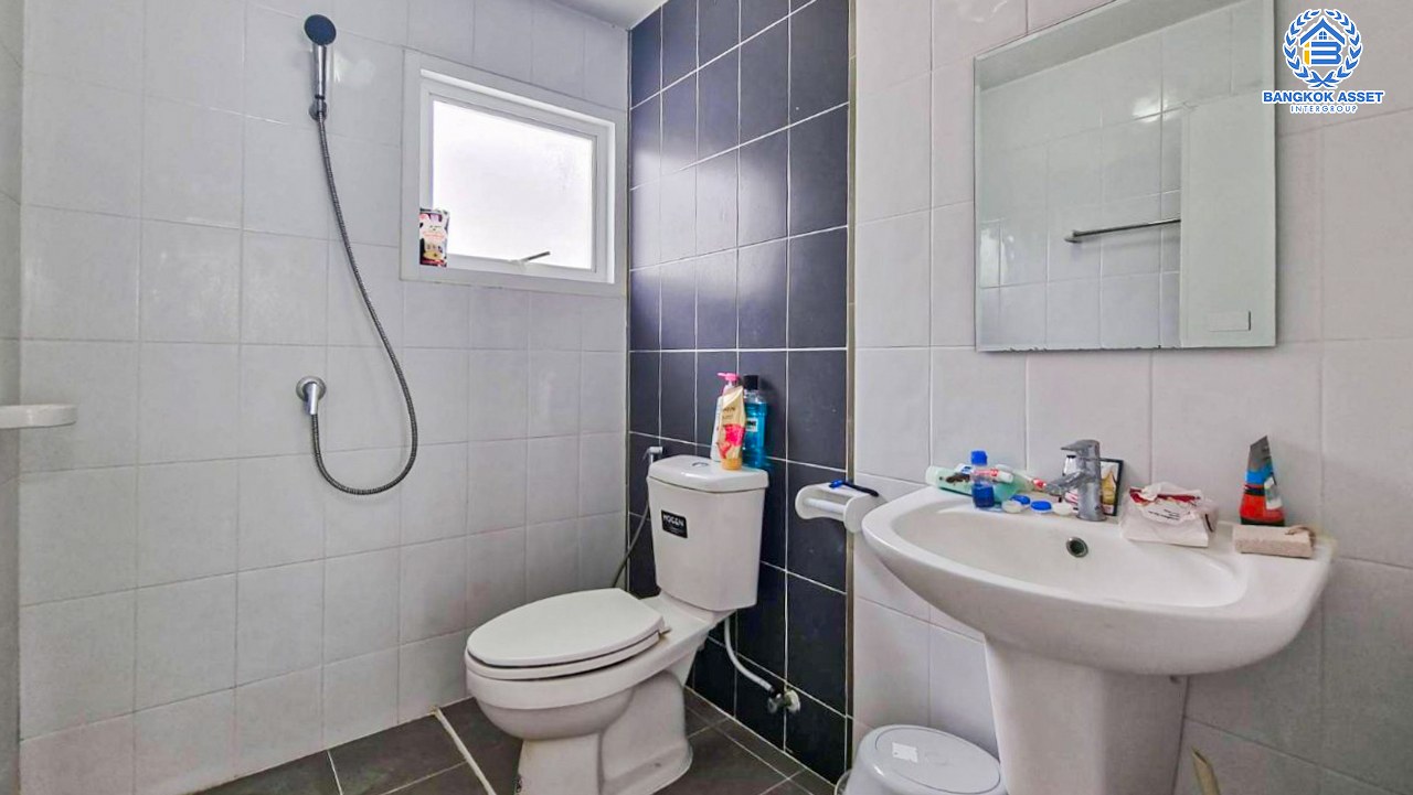 *****บ้านแฝดมือสองสมุทรสาคร โครงการ แลนซีโอ คริป พุทธมณฑลสาย4 เนื้อที่กว้าง 35 ตร.ว. ฟังก์ชัน 3 ห้องนอน 2 ห้องน้ำ 1 ที่จอดรถ แถมฟรี! 3 เครื่องปรับอากาศ 1 เครื่องทำน้ำอุ่น บนทำเลดี เชื่อมต่อถนนพุทธมณฑลสาย4, ถนนเพชรเกษม, ถนนบรมราชชนนี ใกล้จุดขึ้นทางด่วน "เฉลิมมหานคร"