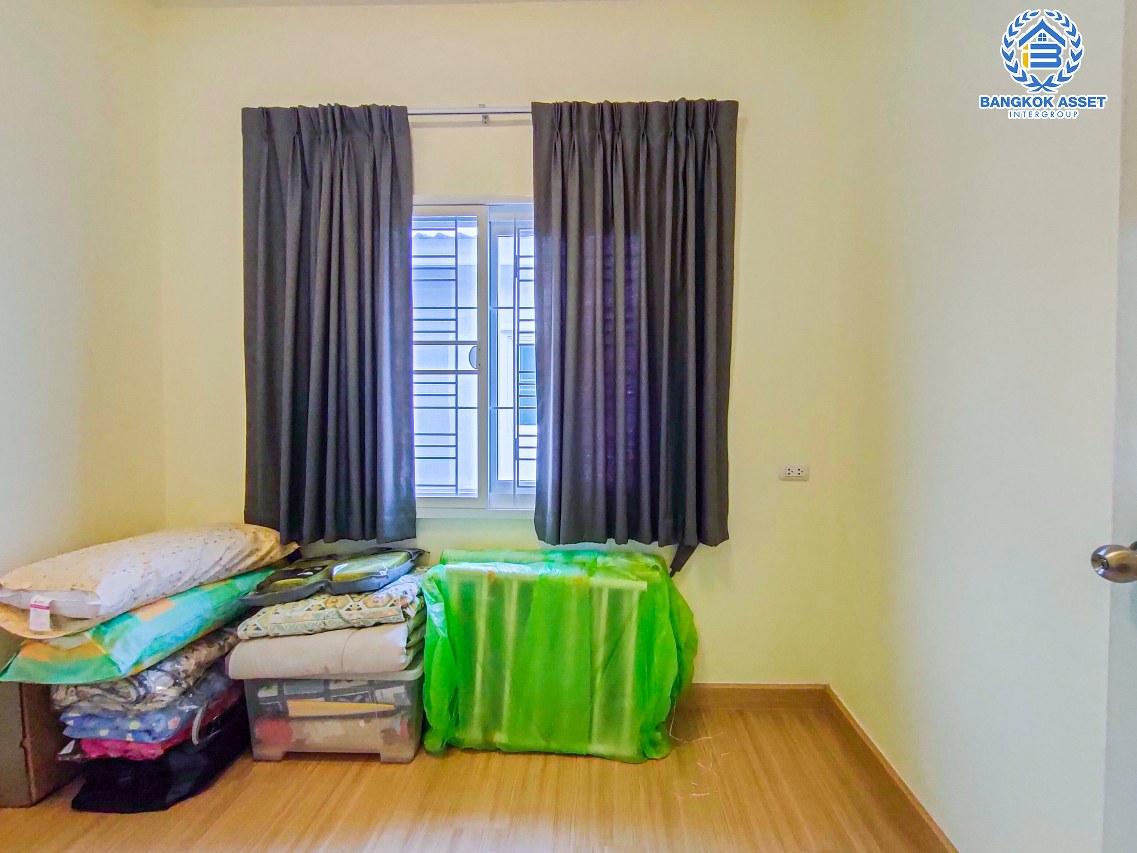 *****ทาวน์เฮ้าส์มือสองนนทบุรี โครงการ กัสโต้ วงแหวน-พระราม5 เนื้อที่ 18.5 ตร.ว. ฟังก์ชัน 3 ห้องนอน 2 ห้องน้ำ 2 ที่จอดรถ บ้านสวย สภาพดี พร้อมอยู่ บนทำเลแห่งการเดินทาง ใกล้รถไฟฟ้าสายสีม่วง "สถานีตลาดบางใหญ่" เพียง 15 นาทีเท่านั้น!!