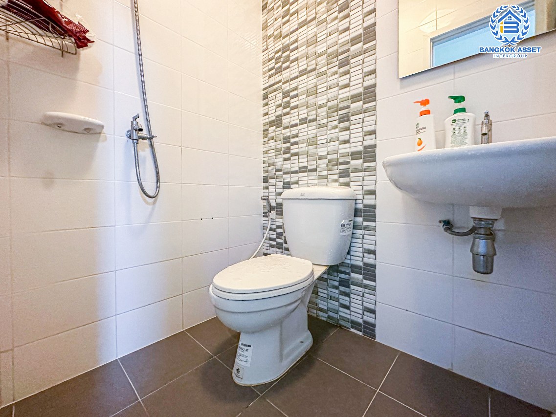 *****ทาวน์เฮ้าส์มือสองนนทบุรี โครงการ กัสโต้ วงแหวน-พระราม5 เนื้อที่ 18.5 ตร.ว. ฟังก์ชัน 3 ห้องนอน 2 ห้องน้ำ 2 ที่จอดรถ บ้านสวย สภาพดี พร้อมอยู่ บนทำเลแห่งการเดินทาง ใกล้รถไฟฟ้าสายสีม่วง "สถานีตลาดบางใหญ่" เพียง 15 นาทีเท่านั้น!!