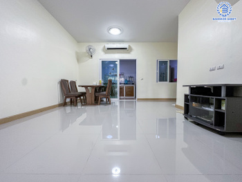 *****ทาวน์เฮ้าส์มือสองนนทบุรี โครงการ กัสโต้ วงแหวน-พระราม5 เนื้อที่ 18.5 ตร.ว. ฟังก์ชัน 3 ห้องนอน 2 ห้องน้ำ 2 ที่จอดรถ บ้านสวย สภาพดี พร้อมอยู่ บนทำเลแห่งการเดินทาง ใกล้รถไฟฟ้าสายสีม่วง "สถานีตลาดบางใหญ่" เพียง 15 นาทีเท่านั้น!!