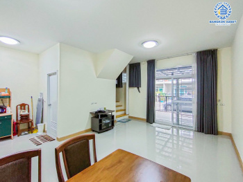 *****ทาวน์เฮ้าส์มือสองนนทบุรี โครงการ กัสโต้ วงแหวน-พระราม5 เนื้อที่ 18.5 ตร.ว. ฟังก์ชัน 3 ห้องนอน 2 ห้องน้ำ 2 ที่จอดรถ บ้านสวย สภาพดี พร้อมอยู่ บนทำเลแห่งการเดินทาง ใกล้รถไฟฟ้าสายสีม่วง "สถานีตลาดบางใหญ่" เพียง 15 นาทีเท่านั้น!!