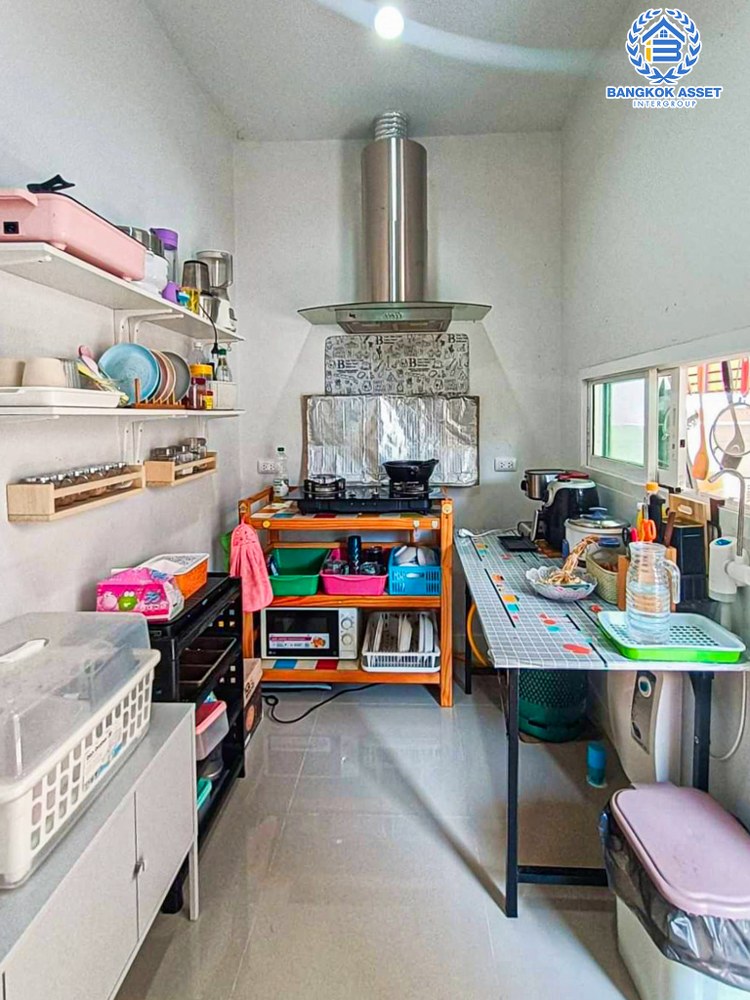 *****ทาวน์เฮ้าส์มือสอง โครงการ นนท์ณิชา บางใหญ่2 เนื้อที่ 32.40 ตร.ว. ฟังก์ชัน 3 ห้องนอน 2 ห้องน้ำ 1 ที่จอดรถ บ้านสภาพดีเยี่ยม ข้างบ้านมีพื้นที่ โครงการตั้งบนบนทำเลดี เชื่อมต่อถนนกาญจนาภิเษก ถนนรัตนาธิเบศร์ ใกล้รถไฟฟ้าสายสีม่วง "สถานีตลาดบางใหญ่" และทางด่วน "ศรีรัช"