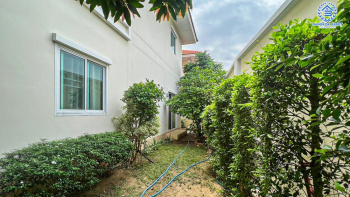 *****ทาวน์เฮ้าส์มือสอง โครงการ นนท์ณิชา บางใหญ่2 เนื้อที่ 32.40 ตร.ว. ฟังก์ชัน 3 ห้องนอน 2 ห้องน้ำ 1 ที่จอดรถ บ้านสภาพดีเยี่ยม ข้างบ้านมีพื้นที่ โครงการตั้งบนบนทำเลดี เชื่อมต่อถนนกาญจนาภิเษก ถนนรัตนาธิเบศร์ ใกล้รถไฟฟ้าสายสีม่วง "สถานีตลาดบางใหญ่" และทางด่วน "ศรีรัช"