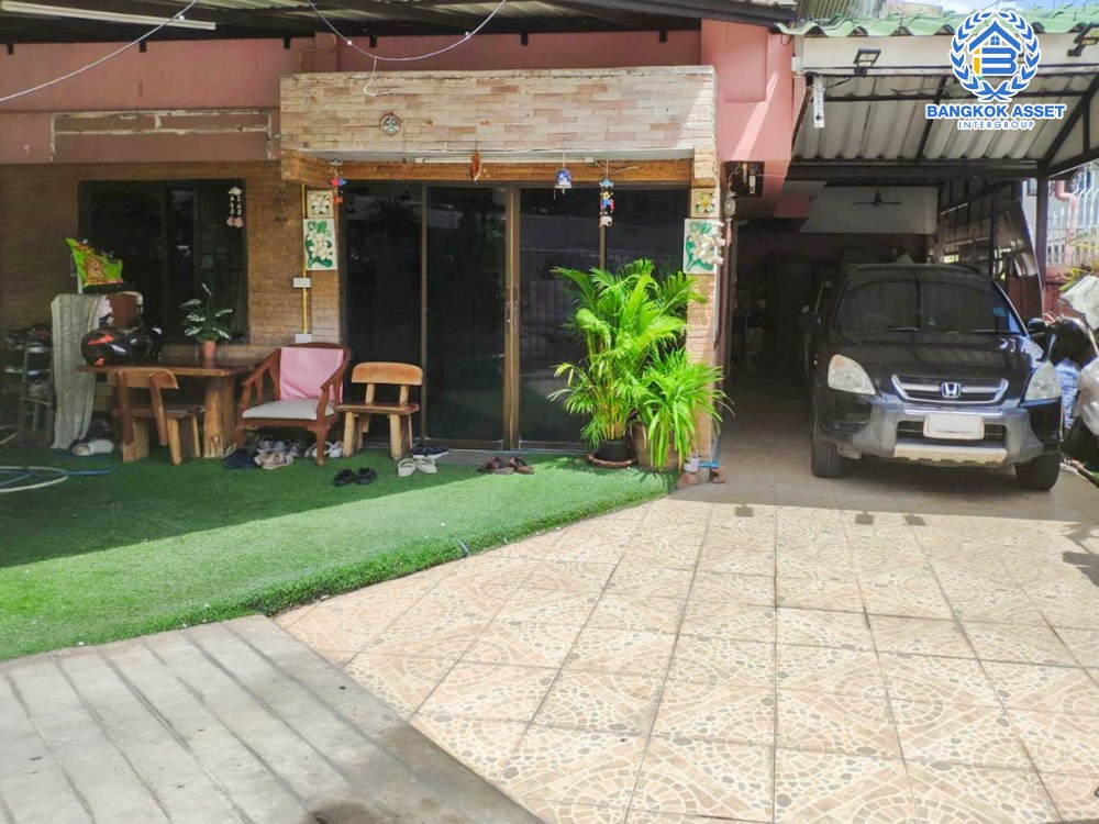 *****บ้านเดี่ยวมือสอง ซอยวัดเชิงกระบือ จรัญสนิทวงศ์ เนื้อที่กว้าง 47 ตร.ว. ฟังก์ชัน 3 ห้องนอน 1 ห้องน้ำ 3 ที่จอดรถ บ้านสภาพเยี่ยม บนพื้นที่กว้างขวาง ทำเลเดินทางสะดวก เชื่อมต่อถนนอิสรภาพ ถนนจรัญสนิทวงศ์ ถนนสิรินธร เชื่อมต่อทุกการเดินทางใกล้ MRT สายสีน้ำเงิน "สถานีบางอ้อ"