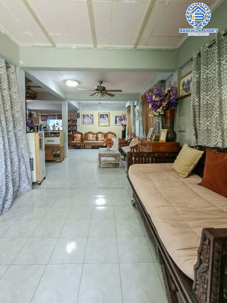 *****บ้านเดี่ยวมือสอง ซอยวัดเชิงกระบือ จรัญสนิทวงศ์ เนื้อที่กว้าง 47 ตร.ว. ฟังก์ชัน 3 ห้องนอน 1 ห้องน้ำ 3 ที่จอดรถ บ้านสภาพเยี่ยม บนพื้นที่กว้างขวาง ทำเลเดินทางสะดวก เชื่อมต่อถนนอิสรภาพ ถนนจรัญสนิทวงศ์ ถนนสิรินธร เชื่อมต่อทุกการเดินทางใกล้ MRT สายสีน้ำเงิน "สถานีบางอ้อ"