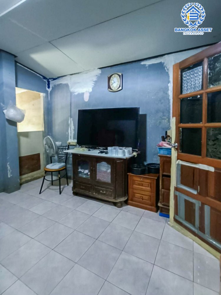 *****บ้านเดี่ยวมือสอง ซอยวัดเชิงกระบือ จรัญสนิทวงศ์ เนื้อที่กว้าง 47 ตร.ว. ฟังก์ชัน 3 ห้องนอน 1 ห้องน้ำ 3 ที่จอดรถ บ้านสภาพเยี่ยม บนพื้นที่กว้างขวาง ทำเลเดินทางสะดวก เชื่อมต่อถนนอิสรภาพ ถนนจรัญสนิทวงศ์ ถนนสิรินธร เชื่อมต่อทุกการเดินทางใกล้ MRT สายสีน้ำเงิน "สถานีบางอ้อ"