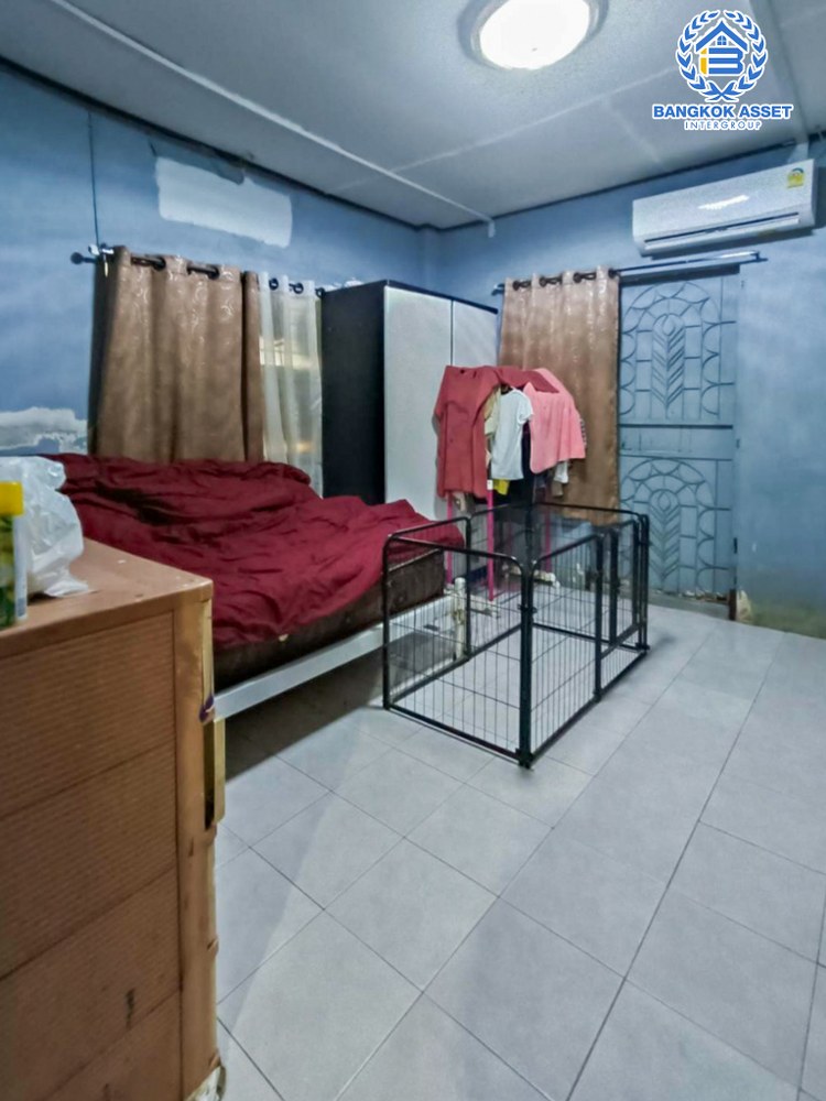 *****บ้านเดี่ยวมือสอง ซอยวัดเชิงกระบือ จรัญสนิทวงศ์ เนื้อที่กว้าง 47 ตร.ว. ฟังก์ชัน 3 ห้องนอน 1 ห้องน้ำ 3 ที่จอดรถ บ้านสภาพเยี่ยม บนพื้นที่กว้างขวาง ทำเลเดินทางสะดวก เชื่อมต่อถนนอิสรภาพ ถนนจรัญสนิทวงศ์ ถนนสิรินธร เชื่อมต่อทุกการเดินทางใกล้ MRT สายสีน้ำเงิน "สถานีบางอ้อ"