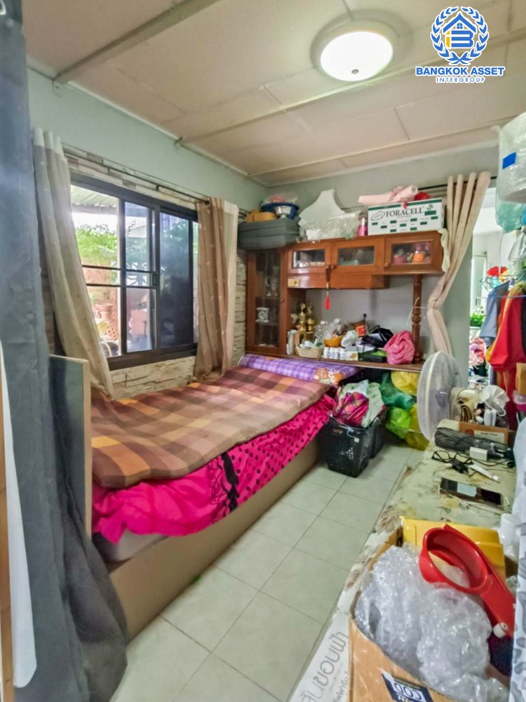 *****บ้านเดี่ยวมือสอง ซอยวัดเชิงกระบือ จรัญสนิทวงศ์ เนื้อที่กว้าง 47 ตร.ว. ฟังก์ชัน 3 ห้องนอน 1 ห้องน้ำ 3 ที่จอดรถ บ้านสภาพเยี่ยม บนพื้นที่กว้างขวาง ทำเลเดินทางสะดวก เชื่อมต่อถนนอิสรภาพ ถนนจรัญสนิทวงศ์ ถนนสิรินธร เชื่อมต่อทุกการเดินทางใกล้ MRT สายสีน้ำเงิน "สถานีบางอ้อ"