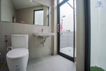 *****บ้านเดี่ยวมือสอง เวนิวโฟลว์ เเจ้งวัฒนะ หลังมุม เนื้อที่ 80.70 ตร.ว. ฟังก์ชัน 4 ห้องนอน 4 ห้องน้ำ 2 ที่จอดรถ ต่อเติมครบ บิ้วท์อินทั้งหลัง พร้อมเข้าอยู่ บนทำเลเดินทางสะดวก เชื่อมต่อถนนราชพฤกษ์ ถนนชัยพฤกษ์ ถนนติวานนท์ ใกล้รถไฟฟ้าสายสีม่วง "สถานีบางรักน้อยท่าอิฐ" และจุดขึ้นทางด่วน "ศรีรัช"