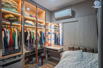 *****บ้านเดี่ยวมือสอง เวนิวโฟลว์ เเจ้งวัฒนะ หลังมุม เนื้อที่ 80.70 ตร.ว. ฟังก์ชัน 4 ห้องนอน 4 ห้องน้ำ 2 ที่จอดรถ ต่อเติมครบ บิ้วท์อินทั้งหลัง พร้อมเข้าอยู่ บนทำเลเดินทางสะดวก เชื่อมต่อถนนราชพฤกษ์ ถนนชัยพฤกษ์ ถนนติวานนท์ ใกล้รถไฟฟ้าสายสีม่วง "สถานีบางรักน้อยท่าอิฐ" และจุดขึ้นทางด่วน "ศรีรัช"