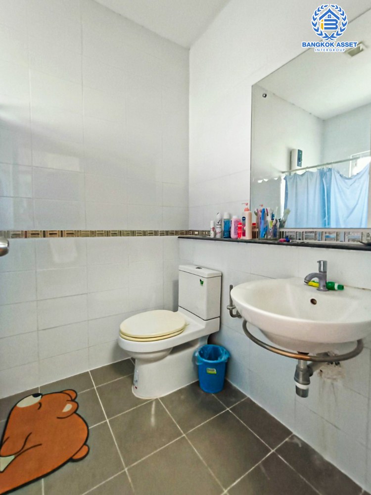 *****บ้านเดี่ยวมือสอง โครงการ เพอร์เฟคพาร์ค วัดพระนอน หลังมุม เนื้อที่ 50.30 ตร.ว. ฟังก์ชัน 3 ห้องนอน 2 ห้องน้ำ 2 ที่จอดรถ บรรยากาศดีมากบ้านอยู่โซนอยู่หน้าสวน ใกล้ทะเลสาบ เดินทางสะดวก เชื่อมต่อถนนถนนกาญจนาภิเษก ใกล้รถไฟฟ้าสายสีม่วง "สถานีตลาดบางใหญ่" และจุดขึ้นทางด่วน "ศรีรัช-วงแหวนฯ"