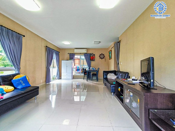 *****บ้านเดี่ยวมือสอง โครงการ เพอร์เฟคพาร์ค วัดพระนอน หลังมุม เนื้อที่ 50.30 ตร.ว. ฟังก์ชัน 3 ห้องนอน 2 ห้องน้ำ 2 ที่จอดรถ บรรยากาศดีมากบ้านอยู่โซนอยู่หน้าสวน ใกล้ทะเลสาบ เดินทางสะดวก เชื่อมต่อถนนถนนกาญจนาภิเษก ใกล้รถไฟฟ้าสายสีม่วง "สถานีตลาดบางใหญ่" และจุดขึ้นทางด่วน "ศรีรัช-วงแหวนฯ"