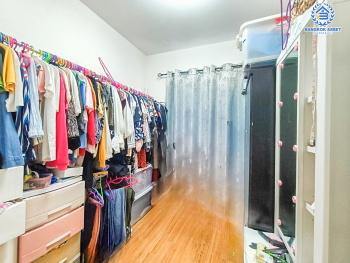 *****ทาวน์เฮ้าส์มือสองนนทบุรี โครงการ พลีโน่ ราชพฤกษ์ เนื้อที่เกือบ 18 ตร.ว. ฟังก์ชัน 3 ห้องนอน 2 ห้องน้ำ 2 ที่จอดรถ หน้าบ้าน และหลังบ้านไม่ชนใคร บนทำเลเดินทางง่าย เชื่อมต่อถนนบางกรวย-ไทรน้อย, ถนนราชพฤกษ์ ใกล้รถไฟฟ้าสายสีม่วง "สถานีบางรักใหญ่" และทางด่วน "ศรีรัช"