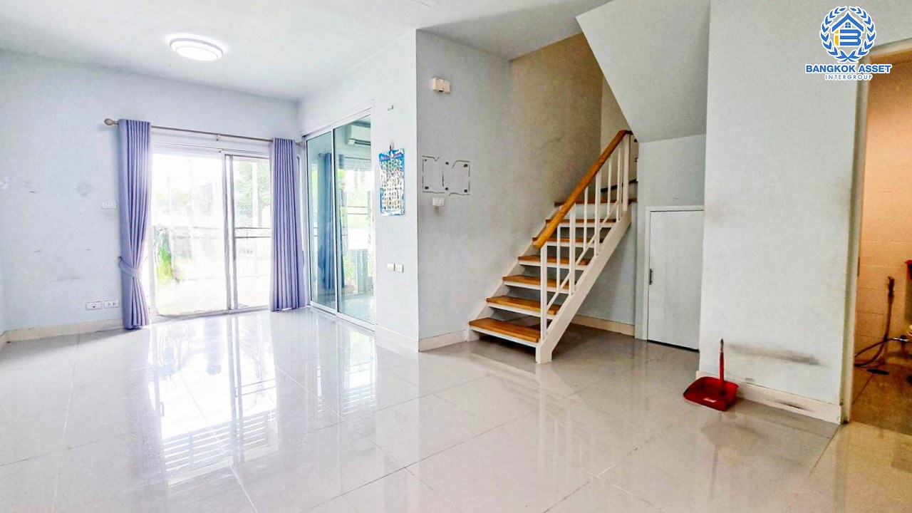 *****ทาวน์เฮ้าส์มือสองนนทบุรี หมู่บ้าน อารียา ไทรน้อย เนื้อที่กว้าง 20.3 ตร.ว. ฟังก์ชัน 3 ห้องนอน 2 ห้องน้ำ 2 ที่จอดรถ ใช้วัสดุอย่างดีทั้งภายนอก แถมฟรี! เครื่องปรับอากาศ บนทำเลดี เข้า-ออกได้หลายเส้นทาง เชื่อมต่อถนนบางกรวย-กรุงเทพ, ถนนบางกรวย-ไทรน้อย จองเลย!