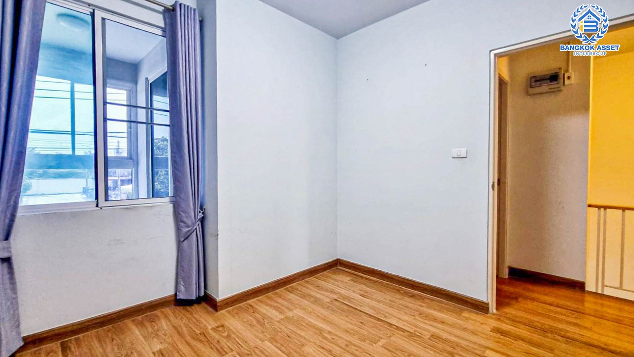 *****ทาวน์เฮ้าส์มือสองนนทบุรี หมู่บ้าน อารียา ไทรน้อย เนื้อที่กว้าง 20.3 ตร.ว. ฟังก์ชัน 3 ห้องนอน 2 ห้องน้ำ 2 ที่จอดรถ ใช้วัสดุอย่างดีทั้งภายนอก แถมฟรี! เครื่องปรับอากาศ บนทำเลดี เข้า-ออกได้หลายเส้นทาง เชื่อมต่อถนนบางกรวย-กรุงเทพ, ถนนบางกรวย-ไทรน้อย จองเลย!