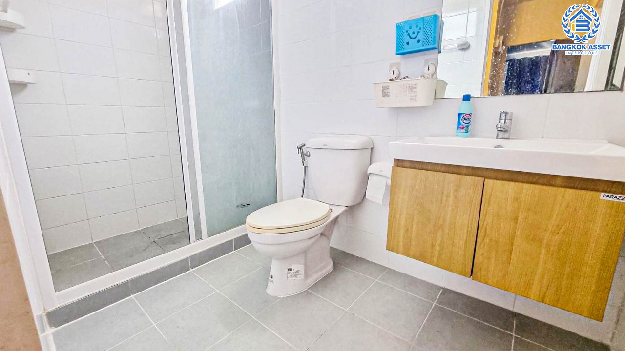 *****ทาวน์เฮ้าส์มือสองนนทบุรี หมู่บ้าน อารียา ไทรน้อย เนื้อที่กว้าง 20.3 ตร.ว. ฟังก์ชัน 3 ห้องนอน 2 ห้องน้ำ 2 ที่จอดรถ ใช้วัสดุอย่างดีทั้งภายนอก แถมฟรี! เครื่องปรับอากาศ บนทำเลดี เข้า-ออกได้หลายเส้นทาง เชื่อมต่อถนนบางกรวย-กรุงเทพ, ถนนบางกรวย-ไทรน้อย จองเลย!