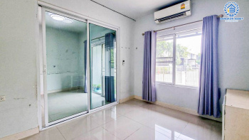 *****ทาวน์เฮ้าส์มือสองนนทบุรี หมู่บ้าน อารียา ไทรน้อย เนื้อที่กว้าง 20.3 ตร.ว. ฟังก์ชัน 3 ห้องนอน 2 ห้องน้ำ 2 ที่จอดรถ ใช้วัสดุอย่างดีทั้งภายนอก แถมฟรี! เครื่องปรับอากาศ บนทำเลดี เข้า-ออกได้หลายเส้นทาง เชื่อมต่อถนนบางกรวย-กรุงเทพ, ถนนบางกรวย-ไทรน้อย จองเลย!