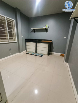 *****บ้านแฝดมือสอง โครงการ ทิพย์พิมาน กรีนวิลล์ กาญจนาภิเษก หลังมุม เนื้อที่ 40.50 ตร.ว. ฟังก์ชัน 3 ห้องนอน 2 ห้องน้ำ 1 ที่จอดรถ บ้านสภาพเหมือนใหม่ พร้อมเข้าอยู่ บนทำเลดี เชื่อมต่อถนนวงแหวนรอบนอก(ตะวันตก) ถนนนครอินทร์ ถนนราชพฤกษ์ ถนนรัตนาธิเบศร์ และจุดขึ้นทางด่วน "ศรีรัช"