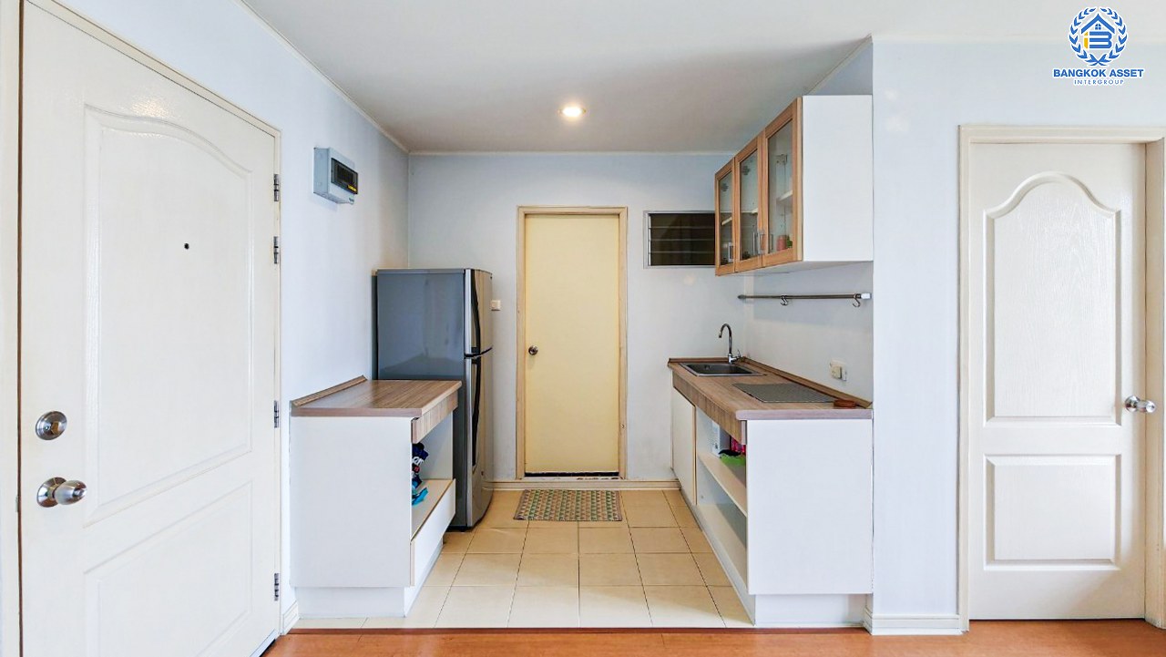 คอนโดมิเนียมมือสองกรุงเทพมหานคร โครงการ ลุมพินี คอนโดทาวน์ บางเเค เนื้อที่กว้าง 30.31 ตร.ม. ฟังก์ชัน 1 ห้องนอน 1 ห้องน้ำ คอนโดสภาพดี บนทำเลเดินทางสะดวก ใกล้ทางด่วน "ศรีรัช" และรถไฟฟ้าสายสีน้ำเงิน "สถานีบางแค" เพียง 700 เมตรเท่านั้น! ราคาถูดสุดในย่านนี้