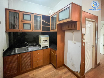 *****ทาวน์โฮมมือสอง โครงการ บ้านกลางเมือง ลาดพร้าว-โชคชัย4 เนื้อที่ 21.90 ตร.ว. ฟังก์ชัน 3 ห้องนอน 4 ห้องน้ำ สภาพพร้อมเข้าอยู่ บนทำเลแห่งศักยภาพที่หลายคนตามหา เชื่อมต่อถนนเลียบทางด่วนเอกมัย-รามอินทรา ใกล้เซ็นทรัลอีสต์วิว และรถไฟฟ้าสายสีเหลือง "สถานีโชคชัย 4"