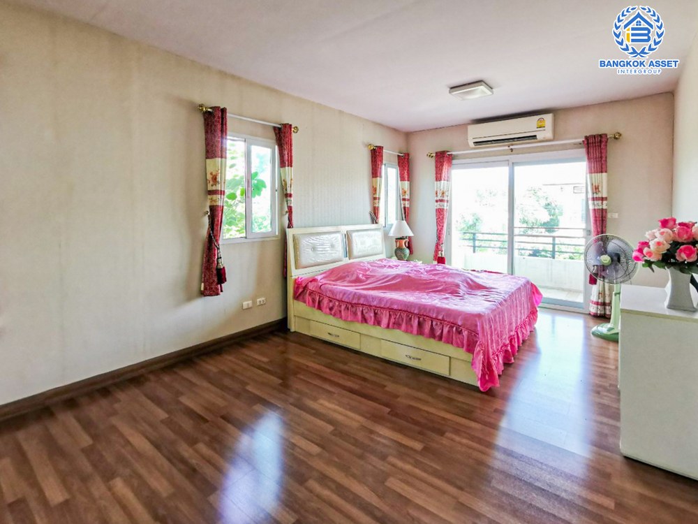 *****บ้านเดี่ยวมือสอง โครงการ พฤกษาทาวน์ เพชรเกษม81 หลังมุม เนื้อที่ 52.10 ตร.ว. ฟังก์ชัน 4 ห้องนอน 2 ห้องน้ำ 1 ที่จอดรถ ต่อเติมห้องสำหรับผู้สูงอายุ ตัวบ้านอยู่โซนใกล้สวนโครงการ ภายในสภาพสวยพร้อมอยู่ บนทำเลเดินทางสะดวกเชื่อมต่อหลากหลายเส้นทาง ใกล้เดอะมอลล์บางแค