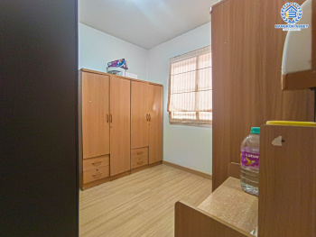 *****ทาวน์เฮ้าส์มือสองนนทบุรี โครงการ พฤกษาวิลล์22 นครอินทร์ เนื้อที่ 17.4 ตร.ว. ฟังก์ชัน 3 ห้องนอน 2 ห้องน้ำ 1 ที่จอดรถ แถมฟรี! 2 เครื่องปรับอากาศ 1 เครื่องทำน้ำอุ่น บนทำเลเดินทางสะดวก เชื่อมต่อ ถนนนครอินทร์, ถนนพิบูลสงคราม ใกล้สะพานพระราม 5 และรถไฟฟ้าสายสีม่วง "สถานีแยกติวานนท์"