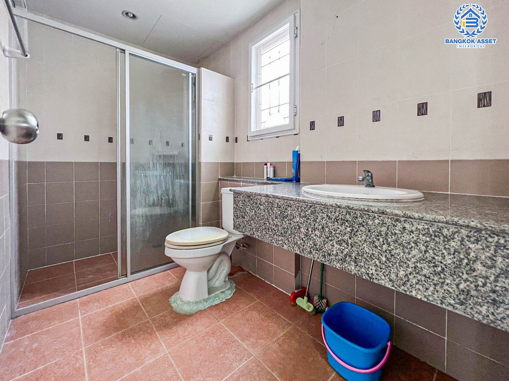 *****ทาวน์โฮมมือสอง โครงการ ศุภาลัย พาร์ควิลล์ รามอินทรา เนื้อที่ 22.90 ตร.ว. ฟังก์ชัน 3 ห้องนอน 3 ห้องน้ำ 2 ที่จอดรถ สภาพดีเยี่ยม พร้อมอยู่ แถมฟรี! เครื่องปรับอากาศ เครื่องทำน้ำอุ่น บนทำเลเดินทางสะดวก เชื่อมต่อถนนรามอินทรา ถนนพหลโยธิน รถไฟฟ้าสายสีเขียว "สถานีสะพานใหม่" และทางด่วน "ฉลองรัช"