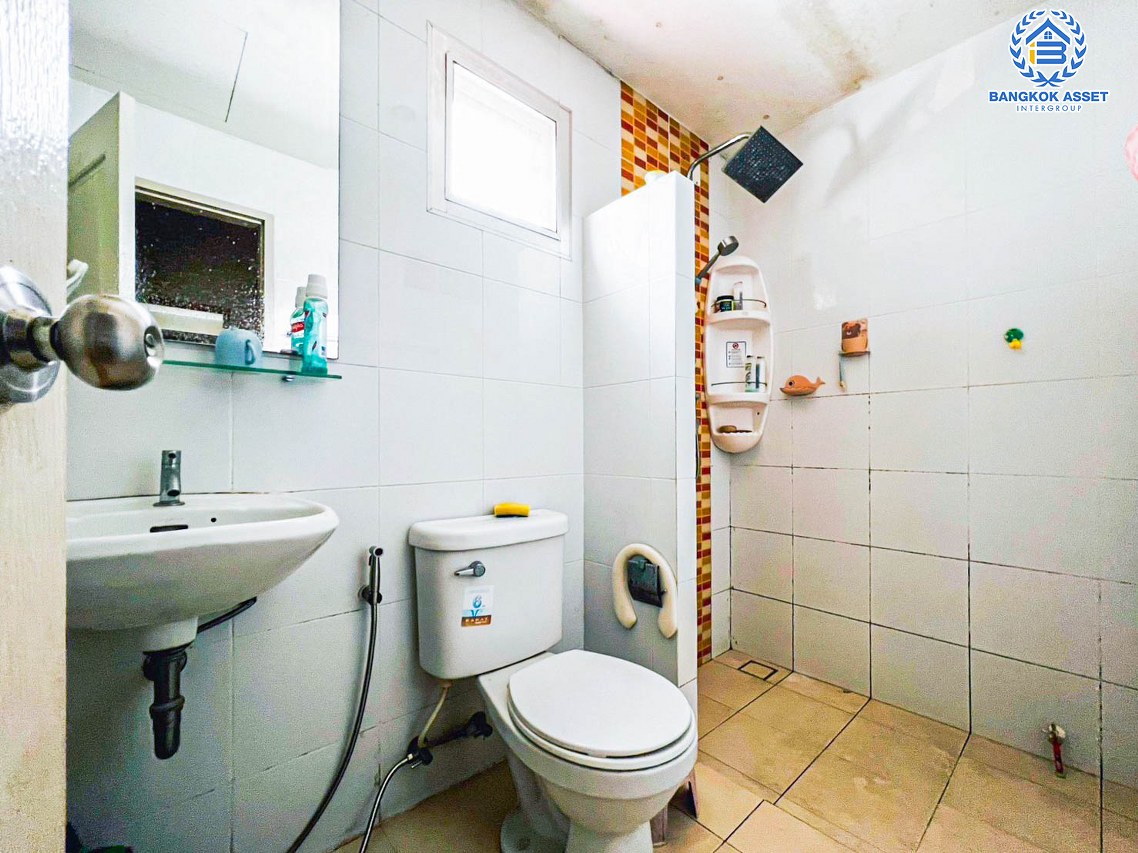 *****ทาวน์เฮ้าส์มือสองนนทบุรี โครงการ ศุภาลัย โนโววิลล์ วงแหวน-บางใหญ่ เนื้อที่กว้าง 20.7 ตร.ว. ฟังก์ชัน 3 ห้องนอน 2 ห้องน้ำ 2 ที่จอดรถ โครงการใหม่ สภาพบ้านดี บนทำเลดี เชื่อมต่อถนนกาญจนาภิเษก, ถนนสะพานนนทบุรี-บางบัวทอง ใกล้รถไฟฟ้าสายสีม่วง "สถานีคลองบางไผ่" ในราคาไม่เเพง!