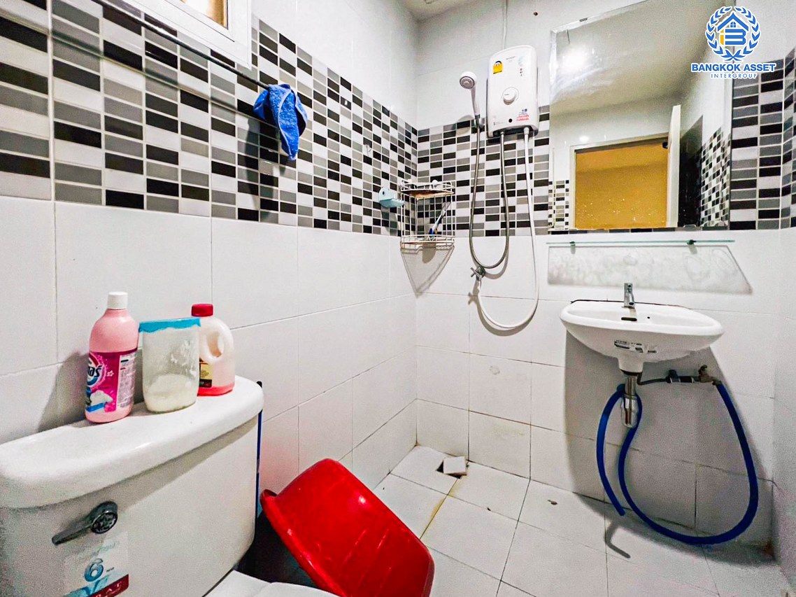 *****ทาวน์เฮ้าส์มือสองนนทบุรี โครงการ ศุภาลัย โนโววิลล์ วงแหวน-บางใหญ่ เนื้อที่กว้าง 20.7 ตร.ว. ฟังก์ชัน 3 ห้องนอน 2 ห้องน้ำ 2 ที่จอดรถ โครงการใหม่ สภาพบ้านดี บนทำเลดี เชื่อมต่อถนนกาญจนาภิเษก, ถนนสะพานนนทบุรี-บางบัวทอง ใกล้รถไฟฟ้าสายสีม่วง "สถานีคลองบางไผ่" ในราคาไม่เเพง!