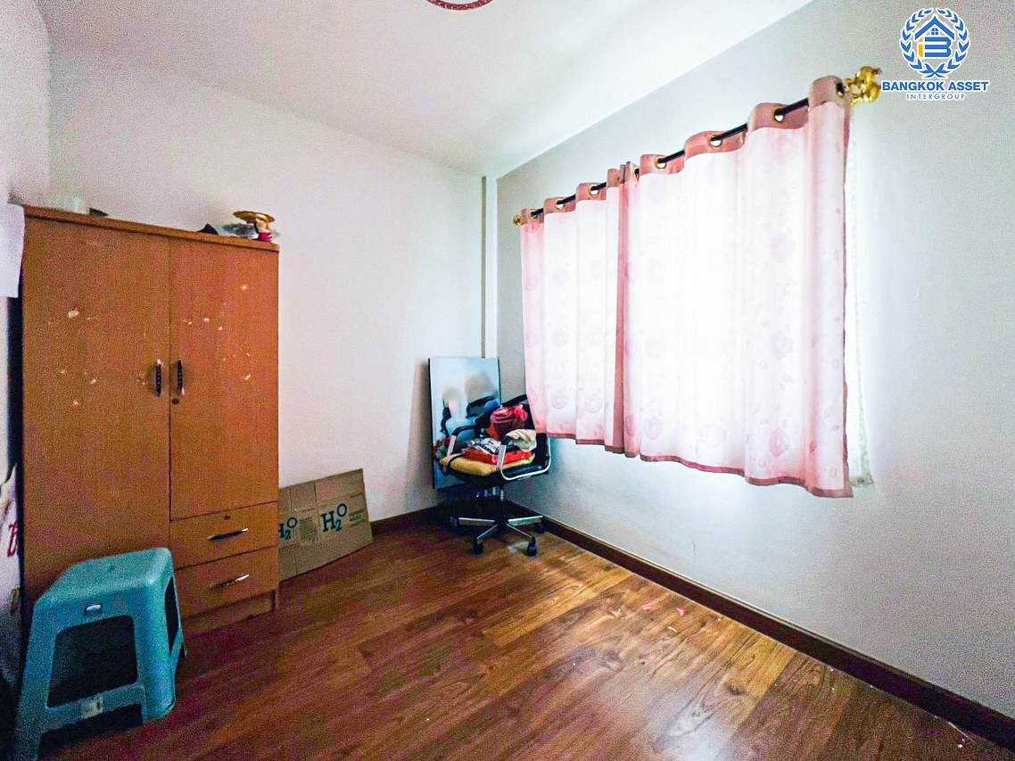 *****ทาวน์เฮ้าส์มือสองนนทบุรี โครงการ ศุภาลัย โนโววิลล์ วงแหวน-บางใหญ่ เนื้อที่กว้าง 20.7 ตร.ว. ฟังก์ชัน 3 ห้องนอน 2 ห้องน้ำ 2 ที่จอดรถ โครงการใหม่ สภาพบ้านดี บนทำเลดี เชื่อมต่อถนนกาญจนาภิเษก, ถนนสะพานนนทบุรี-บางบัวทอง ใกล้รถไฟฟ้าสายสีม่วง "สถานีคลองบางไผ่" ในราคาไม่เเพง!