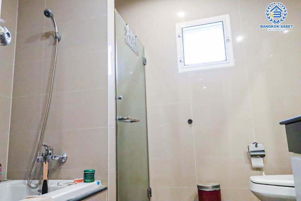 *****บ้านเดี่ยวมือสอง โครงการ แกรนด์คาแนล ดอนเมือง หลังมุม เนื้อที่กว้าง 100.30 ตร.ว. ฟังก์ชัน 4 ห้องนอน 4 ห้องน้ำ 2 ที่จอดรถ หลังใหญ่ตกแต่งเรียบหรู บนทำเลแห่งการเดินทาง เชื่อมต่อถนนวิภาวดี-รังสิต ถนนเชิดวุฒากาศ ใกล้รถไฟฟ้าสายสีแดง "สถานีดอนเมือง" และจุดขึ้นทางด่วนดอนเมืองโทลเวย์