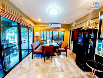 *****บ้านเดี่ยวมือสอง งามวงศ์วาน19 พร้อมบ้านเดี่ยว 2 หลัง เนื้อที่ 227 ตร.ว. ฟังก์ชัน 4 ห้องนอน 6 ห้องน้ำ 4 ที่จอดรถ บ้านหลังใหญ่บนทำเลงามมวงศ์วาน รอบบ้านกว้าง ภายในสภาพดี บนทำเลเดินทางสะดวก เชื่อมต่อถนนติวานนท์ ถนนงามวงศ์วาน ใกล้เดอะมอลล์งามวงศ์วาน และจุดขึ้นทางด่วน "งามวงศ์วาน"