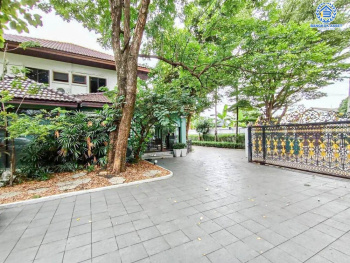 *****บ้านเดี่ยวมือสอง งามวงศ์วาน19 พร้อมบ้านเดี่ยว 2 หลัง เนื้อที่ 227 ตร.ว. ฟังก์ชัน 4 ห้องนอน 6 ห้องน้ำ 4 ที่จอดรถ บ้านหลังใหญ่บนทำเลงามมวงศ์วาน รอบบ้านกว้าง ภายในสภาพดี บนทำเลเดินทางสะดวก เชื่อมต่อถนนติวานนท์ ถนนงามวงศ์วาน ใกล้เดอะมอลล์งามวงศ์วาน และจุดขึ้นทางด่วน "งามวงศ์วาน"