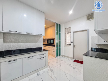 *****บ้านเดี่ยวมือสอง โครงการ บางกอกบูเลอวาร์ด ซิกเนเจอร์ ราชพฤกษ์ - รัตนาธิเบศร์ เนื้อที่ 106.50 ตร.ว. ฟังก์ชัน 4 ห้องนอน 4 ห้องน้ำ 4 ที่จอดรถ บ้านหลังใหญ่ ภายในตกแต่งเรียบหรู พร้อมเข้าอยู่ โครงการตั้งบนทำเลเดินทางสะดวก เชื่อมต่อถนนชัยพฤกษ์ ถนนรัตนาธิเบศร์ ใกล้รถไฟฟ้าสายสีม่วง "สถานีสถานีท่าอิฐ" และจุดขึ้นทางด่วน "ศรีรัช"