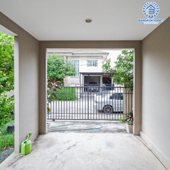 *****บ้านเดี่ยวมือสอง โครงการ พฤกษาวิลเลจ30 เดอะซีซั่น สะพานนนทบุรี-บางบัวทอง ทำเลย่านปทุมธานี เนื้อที่ 55.30 ตร.ว. ฟังก์ชัน 3 ห้องนอน 2 ห้องน้ำ 1 ที่จอดรถ ภายในสภาพดี พร้อมเข้าอยู่ เดินทางสะดวกสบายเข้า-ออกได้หลายเส้นทาง ใกล้เมืองทองธานี และจุดขึ้นทางด่วน "แจ้งวัฒนะ"