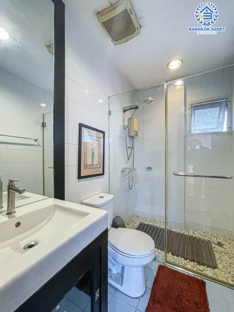 *****บ้านเดี่ยวมือสอง โครงการ โนเบิลอนาวานา บรมราชชนนี เนื้อที่กว้าง 129.10 ตร.ว. ฟังก์ชัน 4 ห้องนอน 4 ห้องน้ำ 2 ที่จอดรถ บ้านหลังใหญ่ ออกแบบสไตล์รีสอร์ท บนทำเลแห่งการเดินทาง เข้า-ออกในเมืองได้ง่าย เชื่อมต่อถนนกาญจนาภิเษก ถนนศาลาธรรมสพ ถนนพุทธมณฑลสาย 2 ใกล้เซ็นทรัลศาลายา