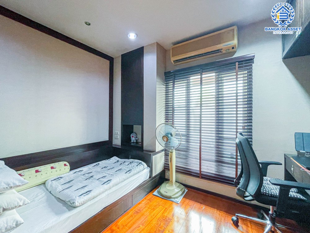 *****บ้านเดี่ยวมือสอง โครงการ โนเบิลอนาวานา บรมราชชนนี เนื้อที่กว้าง 129.10 ตร.ว. ฟังก์ชัน 4 ห้องนอน 4 ห้องน้ำ 2 ที่จอดรถ บ้านหลังใหญ่ ออกแบบสไตล์รีสอร์ท บนทำเลแห่งการเดินทาง เข้า-ออกในเมืองได้ง่าย เชื่อมต่อถนนกาญจนาภิเษก ถนนศาลาธรรมสพ ถนนพุทธมณฑลสาย 2 ใกล้เซ็นทรัลศาลายา