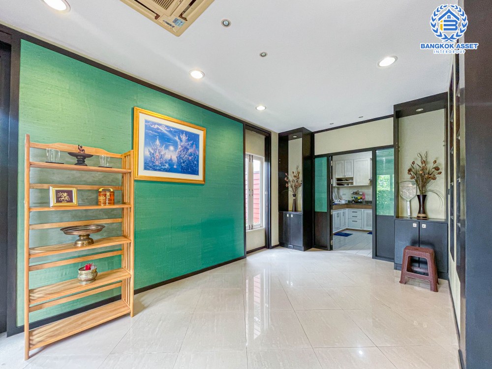 *****บ้านเดี่ยวมือสอง โครงการ โนเบิลอนาวานา บรมราชชนนี เนื้อที่กว้าง 129.10 ตร.ว. ฟังก์ชัน 4 ห้องนอน 4 ห้องน้ำ 2 ที่จอดรถ บ้านหลังใหญ่ ออกแบบสไตล์รีสอร์ท บนทำเลแห่งการเดินทาง เข้า-ออกในเมืองได้ง่าย เชื่อมต่อถนนกาญจนาภิเษก ถนนศาลาธรรมสพ ถนนพุทธมณฑลสาย 2 ใกล้เซ็นทรัลศาลายา