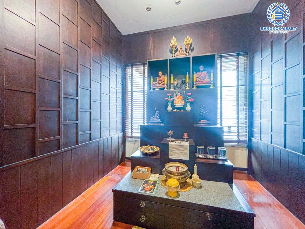 *****บ้านเดี่ยวมือสอง โครงการ โนเบิลอนาวานา บรมราชชนนี เนื้อที่กว้าง 129.10 ตร.ว. ฟังก์ชัน 4 ห้องนอน 4 ห้องน้ำ 2 ที่จอดรถ บ้านหลังใหญ่ ออกแบบสไตล์รีสอร์ท บนทำเลแห่งการเดินทาง เข้า-ออกในเมืองได้ง่าย เชื่อมต่อถนนกาญจนาภิเษก ถนนศาลาธรรมสพ ถนนพุทธมณฑลสาย 2 ใกล้เซ็นทรัลศาลายา