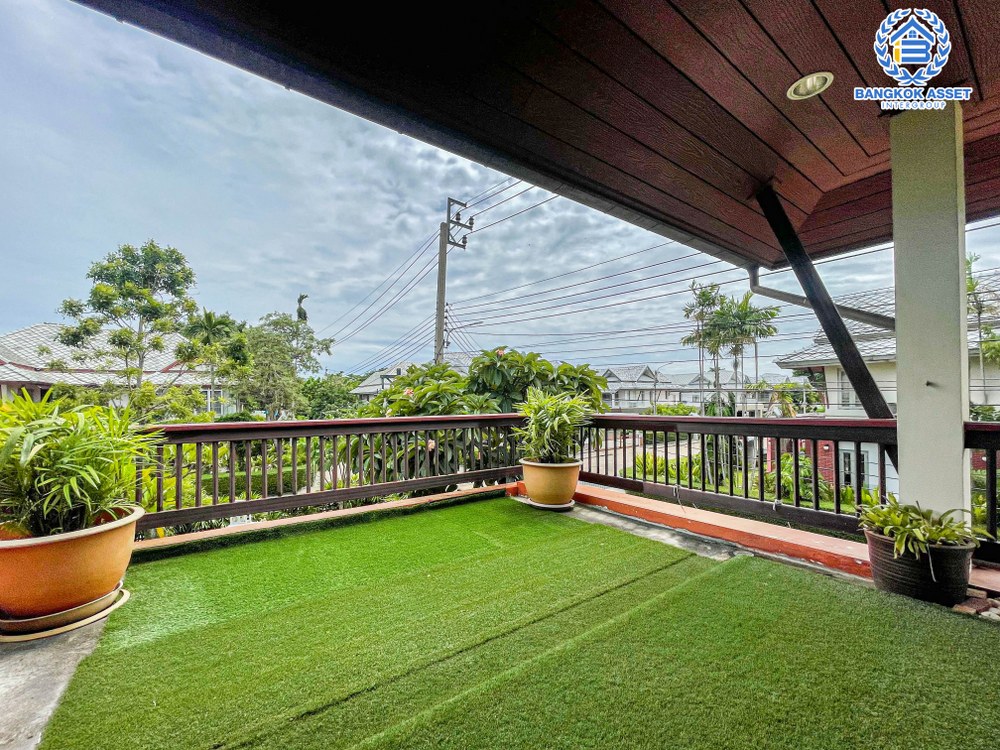 *****บ้านเดี่ยวมือสอง โครงการ โนเบิลอนาวานา บรมราชชนนี เนื้อที่กว้าง 129.10 ตร.ว. ฟังก์ชัน 4 ห้องนอน 4 ห้องน้ำ 2 ที่จอดรถ บ้านหลังใหญ่ ออกแบบสไตล์รีสอร์ท บนทำเลแห่งการเดินทาง เข้า-ออกในเมืองได้ง่าย เชื่อมต่อถนนกาญจนาภิเษก ถนนศาลาธรรมสพ ถนนพุทธมณฑลสาย 2 ใกล้เซ็นทรัลศาลายา