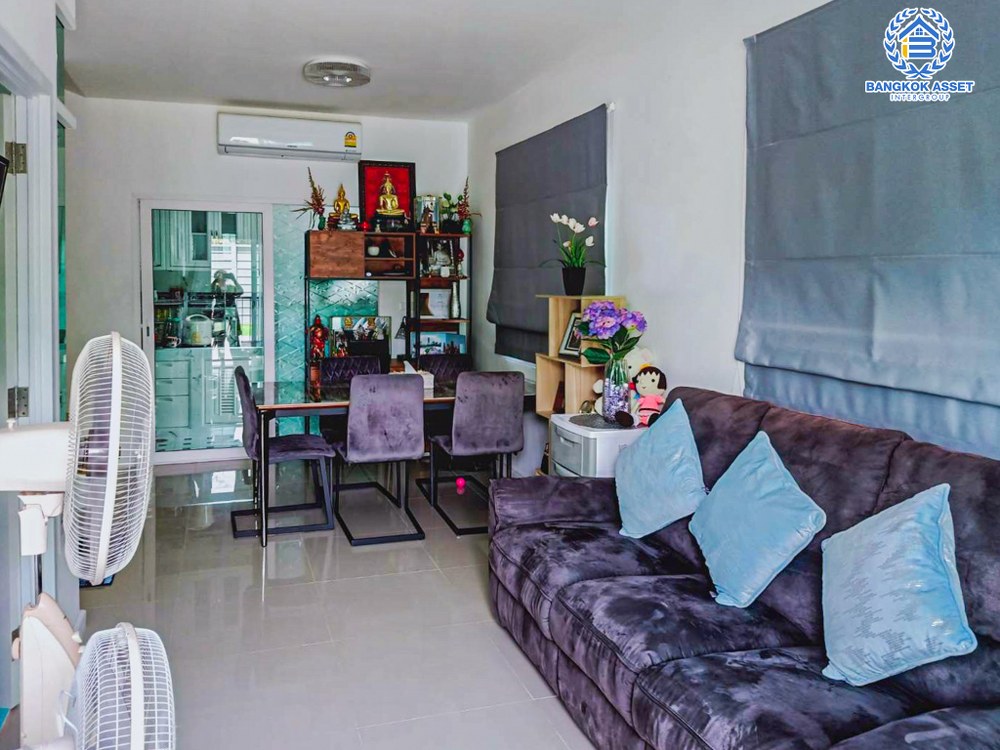 *****ทาวน์เฮ้าส์มือสอง โครงการ คาซ่าวอเตอร์ไซด์ พระราม5 หลังมุม เนื้อที่ 22.40 ตร.ว. ฟังก์ชัน 3 ห้องนอน 2 ห้องน้ำ 1 ที่จอดรถ บ้านกว้างขวาง โครงการบรรยากาศริมน้ำ พร้อมเข้าอยู่ได้ทันที เชื่อมต่อถนนราชพฤกษ์ บนทำเลแห่งการเดินทาง ใกล้โครงการรถไฟฟ้าสายสีม่วง "สถานีแยกติวานนท์" และทางด่วน "ศรีรัช"