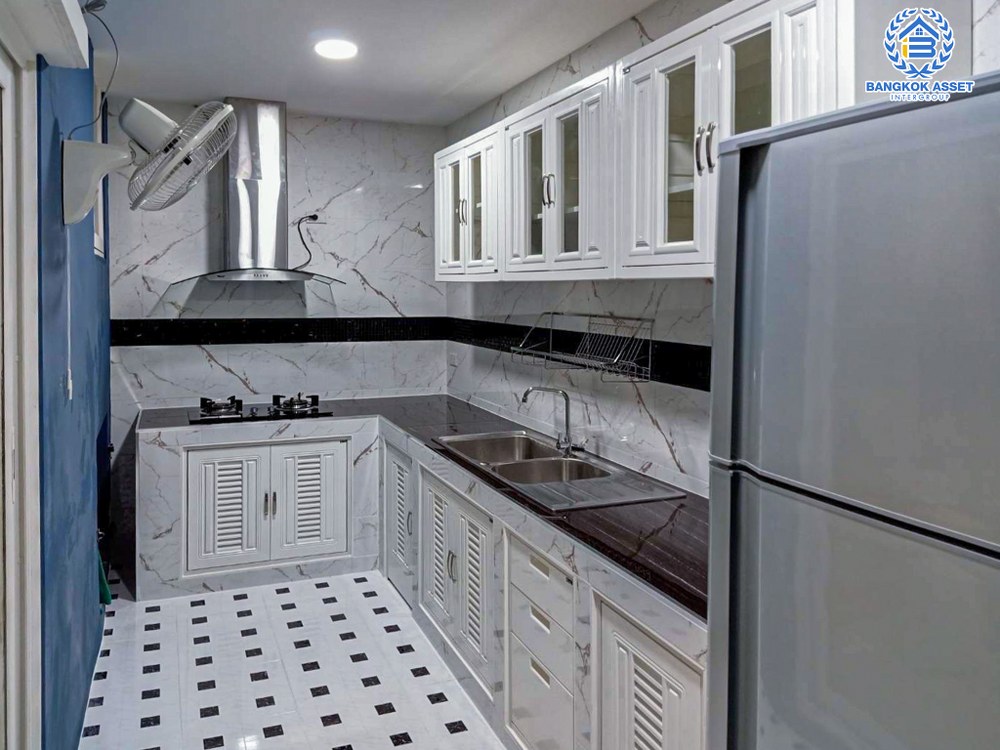 *****ทาวน์เฮ้าส์มือสอง โครงการ คาซ่าวอเตอร์ไซด์ พระราม5 หลังมุม เนื้อที่ 22.40 ตร.ว. ฟังก์ชัน 3 ห้องนอน 2 ห้องน้ำ 1 ที่จอดรถ บ้านกว้างขวาง โครงการบรรยากาศริมน้ำ พร้อมเข้าอยู่ได้ทันที เชื่อมต่อถนนราชพฤกษ์ บนทำเลแห่งการเดินทาง ใกล้โครงการรถไฟฟ้าสายสีม่วง "สถานีแยกติวานนท์" และทางด่วน "ศรีรัช"