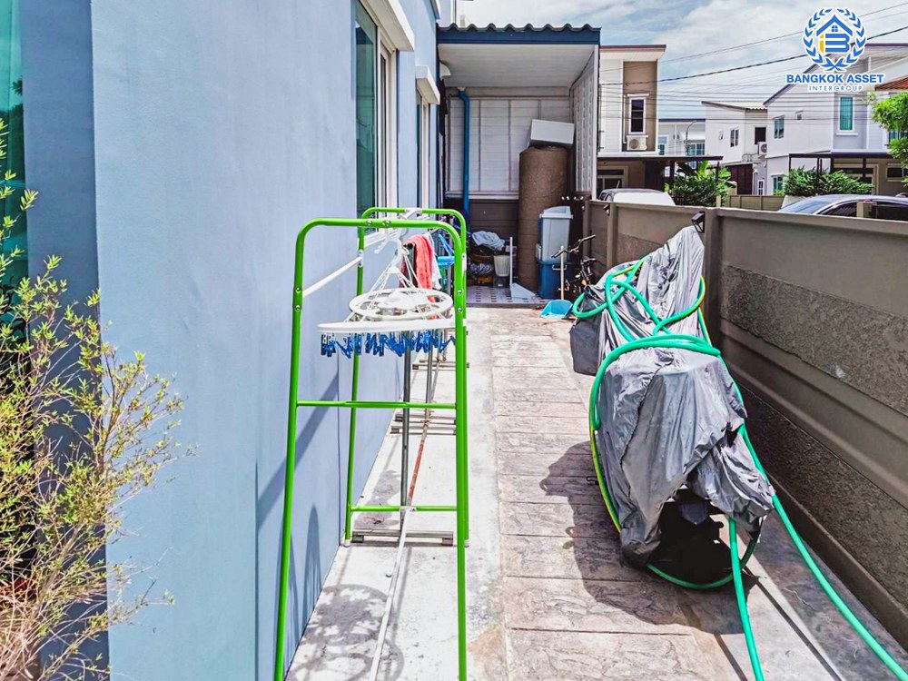 *****ทาวน์เฮ้าส์มือสอง โครงการ คาซ่าวอเตอร์ไซด์ พระราม5 หลังมุม เนื้อที่ 22.40 ตร.ว. ฟังก์ชัน 3 ห้องนอน 2 ห้องน้ำ 1 ที่จอดรถ บ้านกว้างขวาง โครงการบรรยากาศริมน้ำ พร้อมเข้าอยู่ได้ทันที เชื่อมต่อถนนราชพฤกษ์ บนทำเลแห่งการเดินทาง ใกล้โครงการรถไฟฟ้าสายสีม่วง "สถานีแยกติวานนท์" และทางด่วน "ศรีรัช"