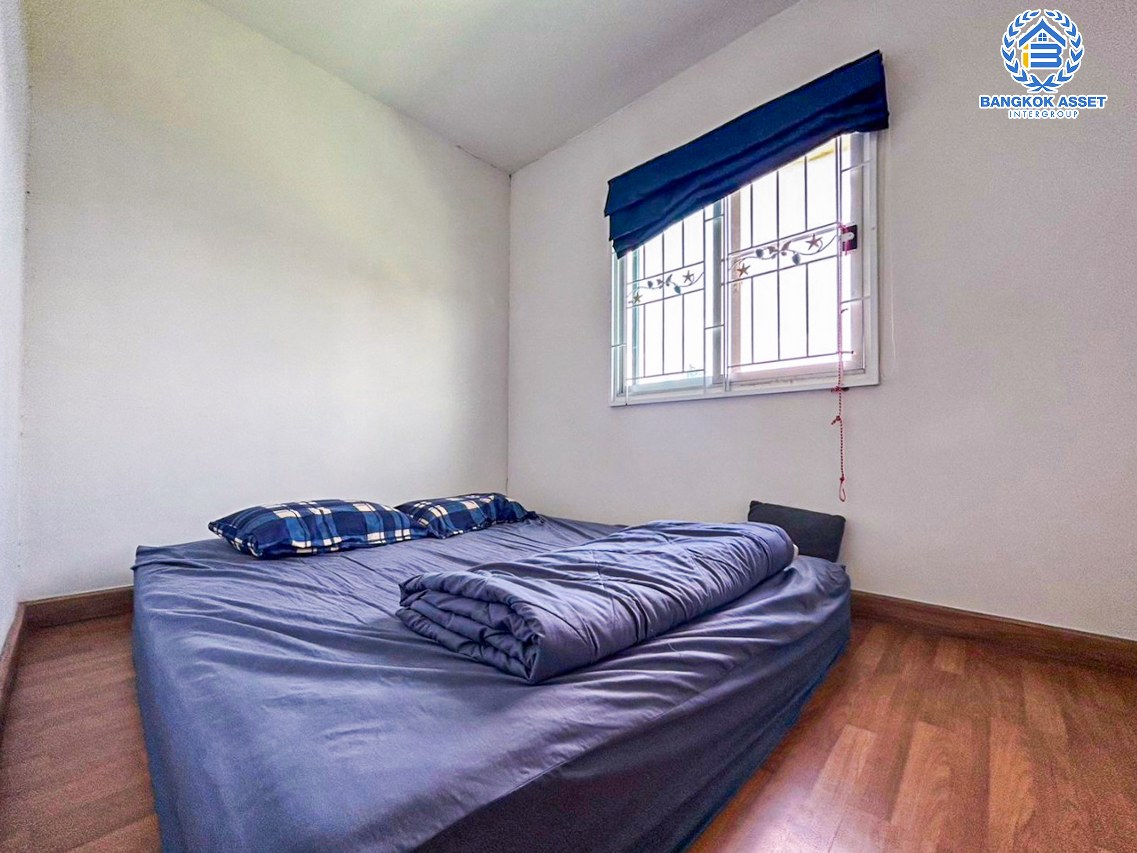 *****ทาวน์เฮ้าส์มือสองนนทบุรี โครงการ พฤกษา98 กาญจนาภิเษก เนื้อที่ 18.4 ตร.ว. ฟังก์ชัน 3 ห้องนอน 2 ห้องน้ำ 1 ที่จอดรถ บ้านสภาพดี บนทำเลแห่งการเดินทาง เชื่อมต่อถนนกาญจนาภิเษก ใกล้รถไฟฟ้าสายสีม่วง "สถานีตลาดบางใหญ่" และทางด่วน "ฉิมพลี" จองเลย!