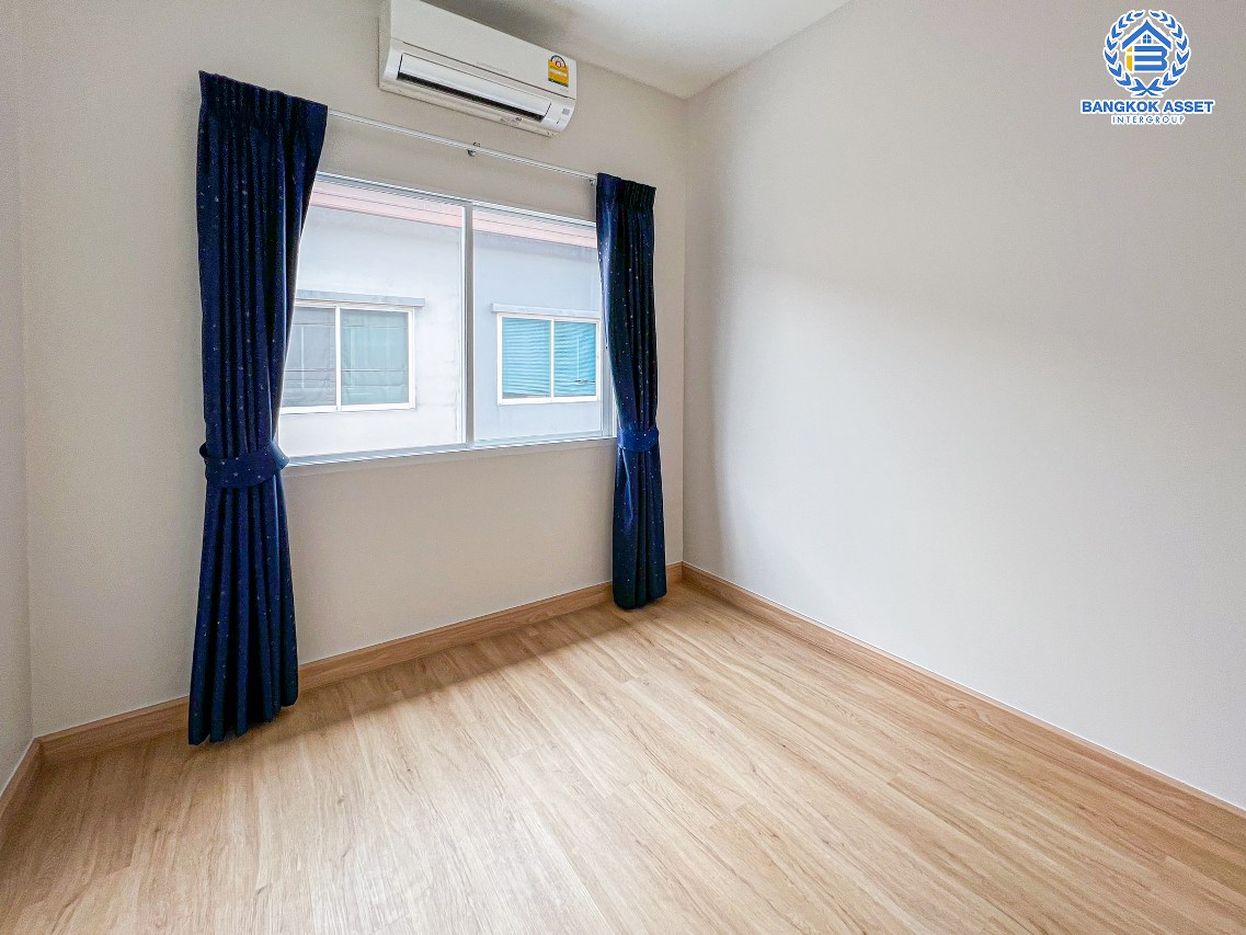 *****ทาวน์เฮ้าส์มือสองนนทบุรี โครงการ คาซ่าซิตี้ ราชพฤกษ์-พระราม5 เนื้อที่กว้าง 21.2 ตร.ว. ฟังก์ชัน 4 ห้องนอน 3 ห้องน้ำ 2 ที่จอดรถ หน้าบ้านไม่ชนใคร บนทำเลเดินทางสะดวก เชื่อมต่อถนนรัตนาธิเบศร์, ถนนกาญจนาภิเษก ใกล้รถไฟฟ้าสายสีม่วง "สถานีบางพลู" เพียง 10 นาทีเท่านั้น!